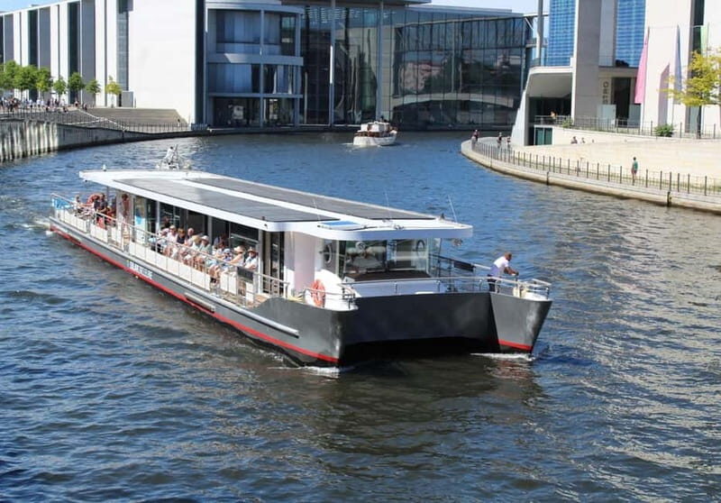 Evening Boat Tour 1.5 hour with our solarcatamaran - Why Consider the SunCat Evening Boat Tour?