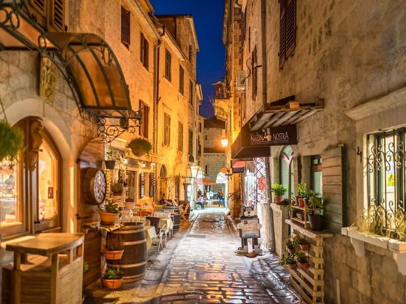 Evening Boka Bay cruise: Kotor and Porto Montenegro - An In-Depth Look at the Itinerary