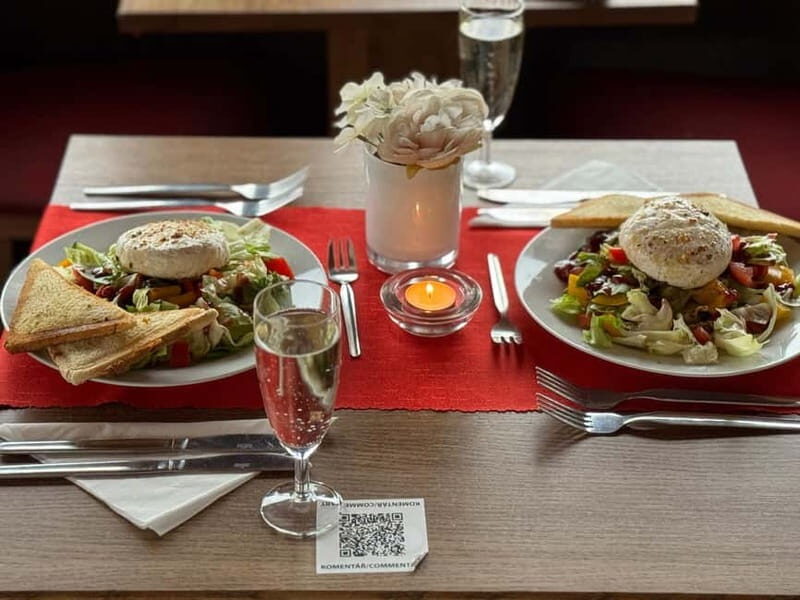 Evening cruise through Prague with 3-course served menu - FAQ