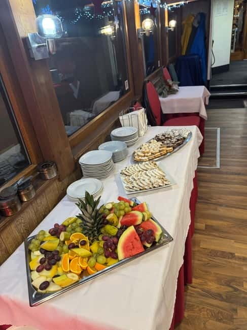 Evening cruise through Prague with 3-course served menu - Customer Feedback and Reviews