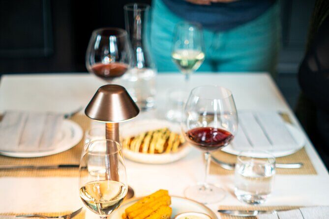 Evening Sip, Savor, Stroll Tour - Key Points