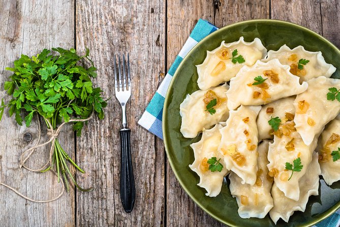 EVERYDAY Krakow: Traditional Food Tour With Old Town Sightseeing - Accessibility and Participation