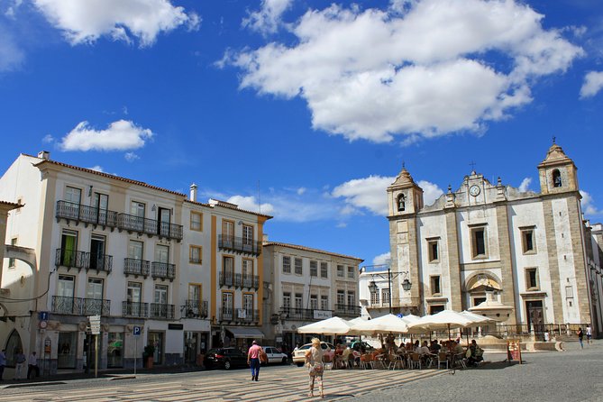 Évora & Arraiolos Small-Group Full Day Tour - Visit Almendres Cromlech Stone Monolith Complex