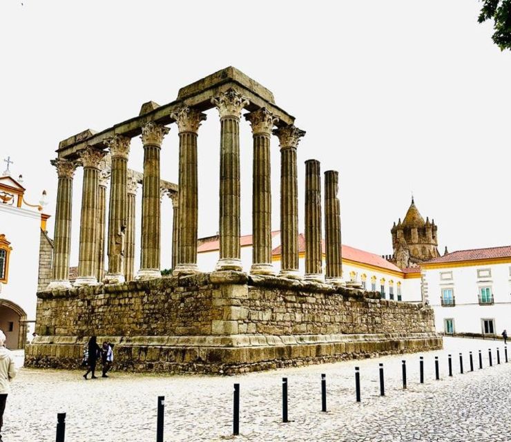 Evora Full Day Private Tour - Highlights of Evora