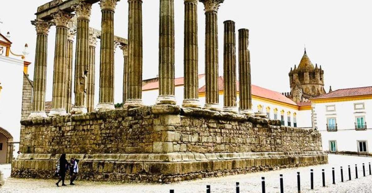 Evora Full Day Private Tour - Visiting the Roman Temple