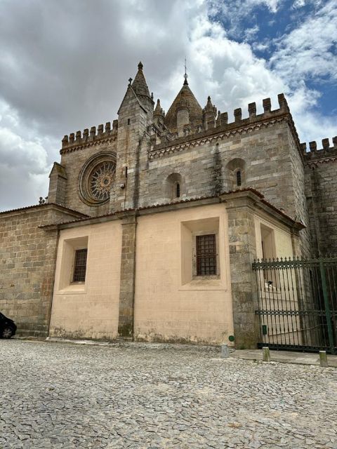 Evora Full Day Private Tour - Visiting the Duke of Cadaval Palace