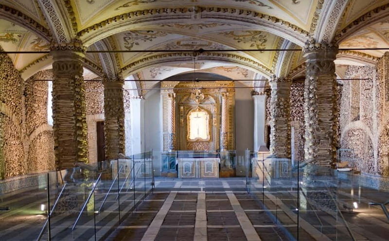 Évora Full Day Tour on a Luxury Mercedes - Key Points