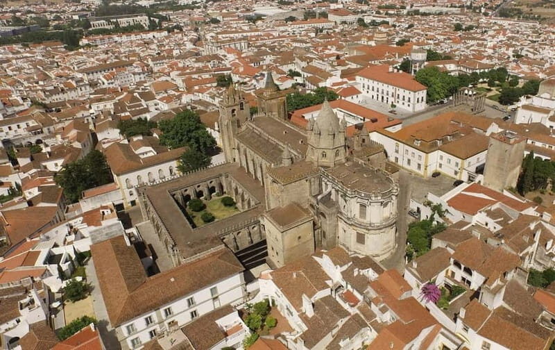 Évora Full Day Tour on a Luxury Mercedes - The Experience of a Lifetime, or a Well-Planned Day?