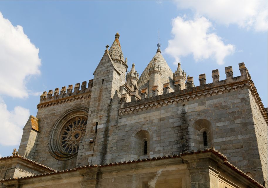 Évora Scavenger Hunt and Sights Self-Guided Tour - Pricing and Discounts