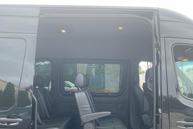 EWR/Manhattan Airport Transfer Review - Amenities and Accessibility