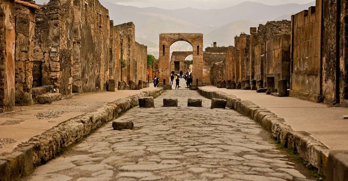 Excellent Pompeii Guided Tour With a Licensed Guide.. - Key Points