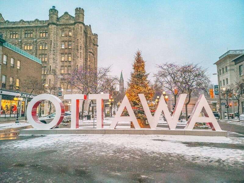 Exceptional Walking Christmas Tour in Magical Ottawa - An In-Depth Look at the Ottawa Christmas Walking Tour
