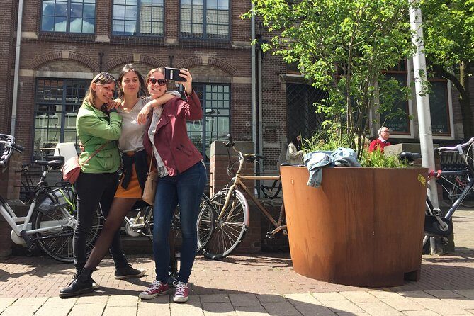 Exciting Murder Mystery - Interactive city walk in Hamburg - Exploring Hamburg Through a Murder Mystery