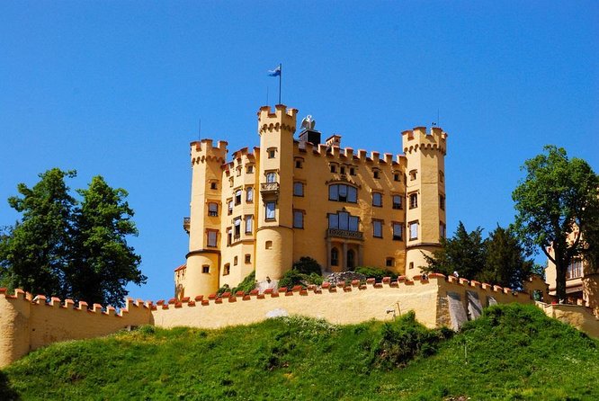 EXCLUSIVE 3 Royal Castle SKIP-THE LINE Tour of Neuschwanstein + Linderhof + Hohenschwangau From Munich - Good To Know