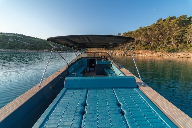 Exclusive Blue Lagoon Luxury Boat Tour from Split - Practical Details