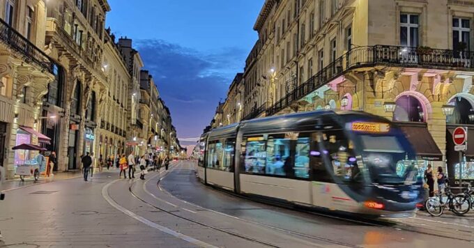 Exclusive! Bordeaux: Nighttime Highlights Walking Tour - Ask Away