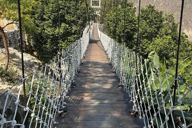 Exclusive Full-Day Tolantongo & La Gloria Hot Springs Adventure - Who Should Consider This Tour?