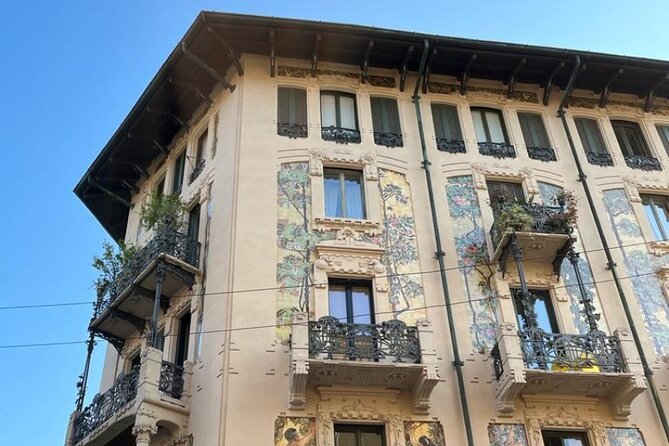 Exclusive Liberty Tour With Aperitif Included - Booking Your Experience