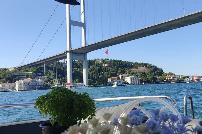 Exclusive Luxury Yacht Bosphorus Sightseeing Cruise in Istanbul - The Itinerary: A Closer Look