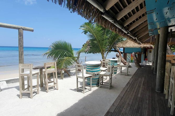 Exclusive Night Tour | Bars & Clubs or Casino | Mahé | Seychelles | 4-5 Hours - Experience Seychelles Nightlife