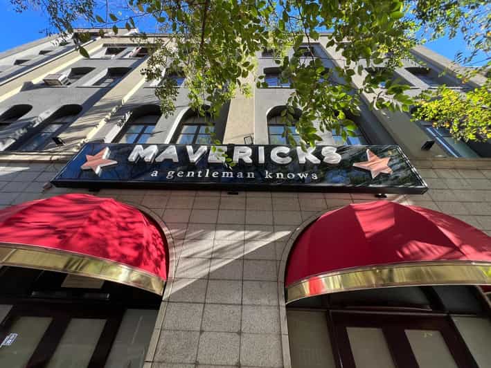 Exclusive Nightclub Tour With Local Gentlemen in Cape Town - Nightlife Experience