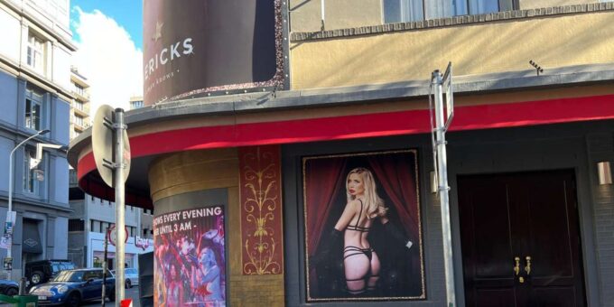 Exclusive Nightclub Tour With Local Gentlemen in Cape Town - Preparing for the Exclusive Tour