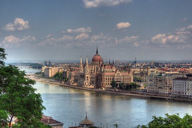 Exclusive Private Budapest Tour from Vienna - An Uphill Climb to Budapest in Style