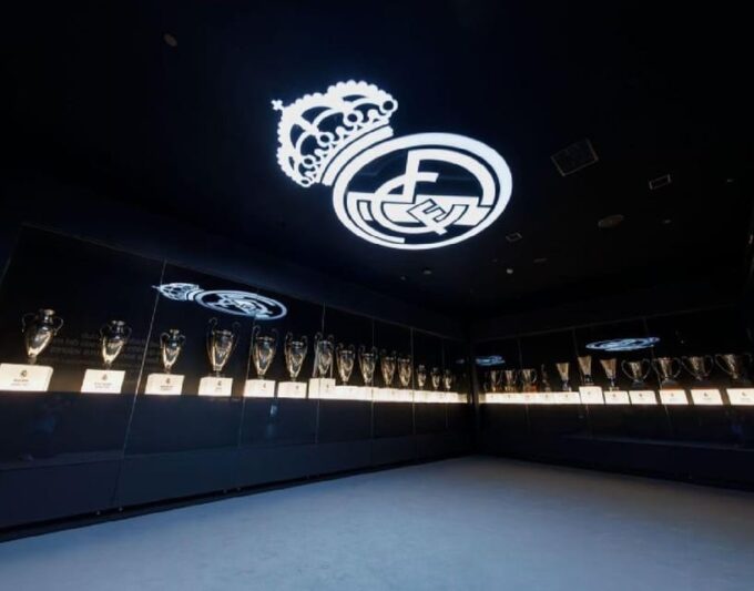 Exclusive Private Guided Tour Bernabéu Stadium(No Big Group) - Panoramic View of the Field From the Stands