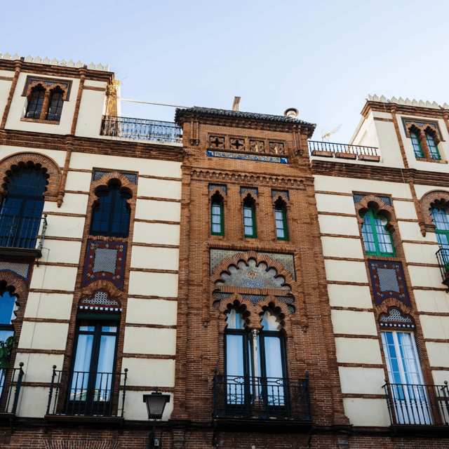 Exclusive Seville: Hidden Gems and Iconic Landmarks Tour - Discover Plaza Nueva
