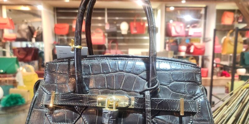 Exclusive Shopping Tour for Diamonds and Precious Gemstones - Exclusive Shopping Experience