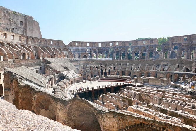 Exclusive Tour Colosseum Arena With Archaeologist & Roman Forum - Meeting Point