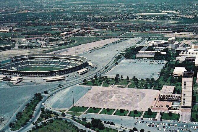 EXCLUSIVE TOUR: Murals+Ciudad Universitaria Stadium-small groups - Murals by Diego Rivera and Others