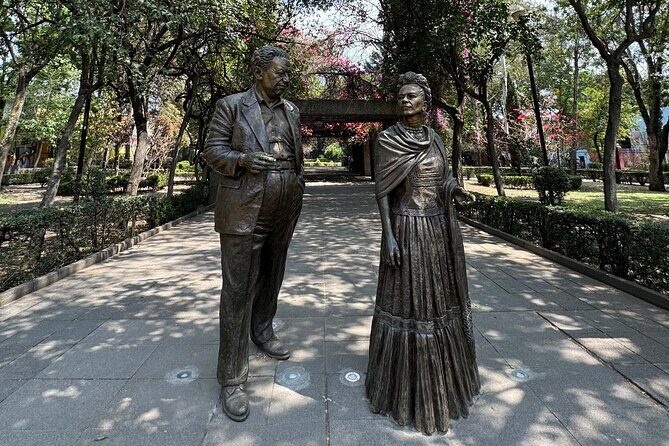 EXCLUSIVE TOUR of the Old Quarter of Coyoacan - small groups - An In-Depth Look at the Tour Experience