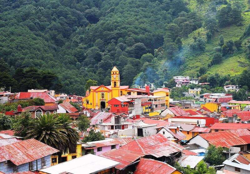 Exclusive tour to Peña de Bernal and Freixenet vineyards from CDMX - Starting from Mexico City