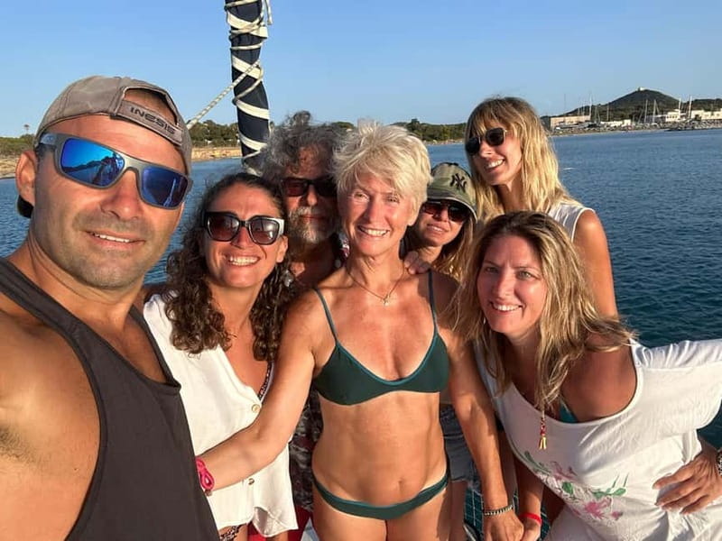 Excursion in the Gulf of Cagliari with lunch - Best Suited For