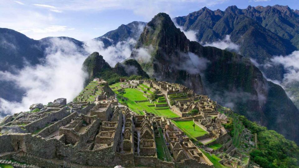 Excursion to Machu Picchu by Luxury Train All Inclusive - Journey Details