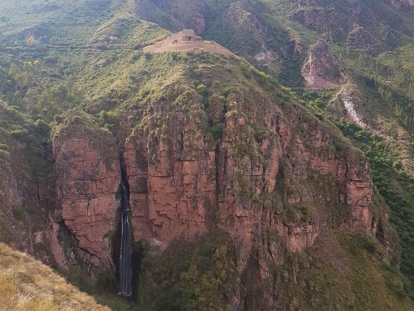 Excursion to the Perolniyoc Waterfall + Lunch - Key Points