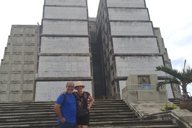 Excursion to the Three Eyes Park and the Colón Lighthouse - FAQ