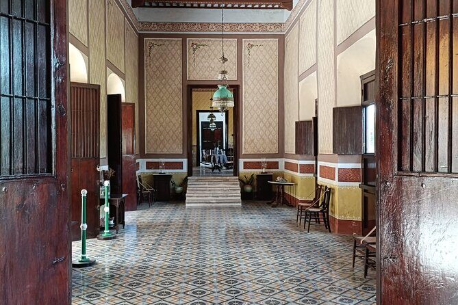 Excursion to Uxmal 100% typical food, Hacieda Yaxcopoil and cenote - Frequently Asked Questions