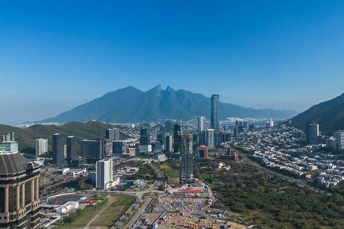 Executive Transfer Monterrey City to Mty Airport - Privacy and Exclusivity