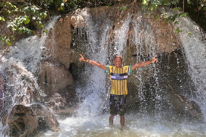 Exhilarating Dunn's River Falls Guided Tour from Ocho Rios hotels - The Group Experience and Flexibility