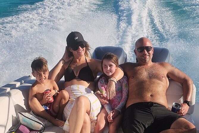 Exotic half day private charters to Rose Island, Pigs and Turtles - The Sum Up