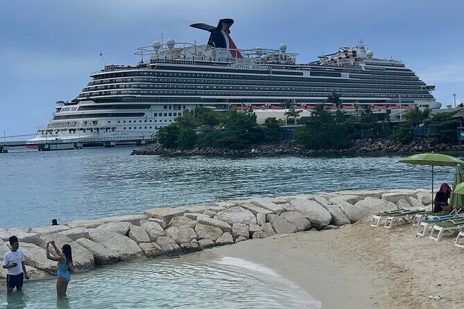 Exotic Ocho Rios Historical Sightseeing Tour - Ocho Rios Town: Culture, Cuisine, and Shopping