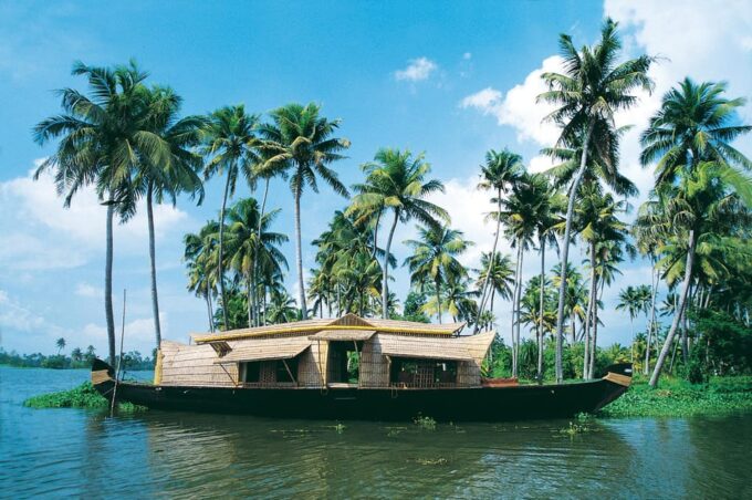 Exotic Trip to Kerala (Honeymoon Special) 7N/8D - The Sum Up