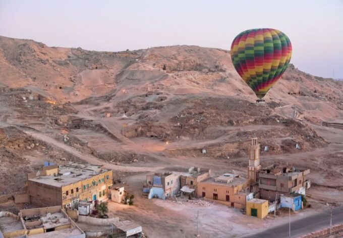 Experience a Thrilling Hot Air Balloon Adventure - Tips for a Great Experience