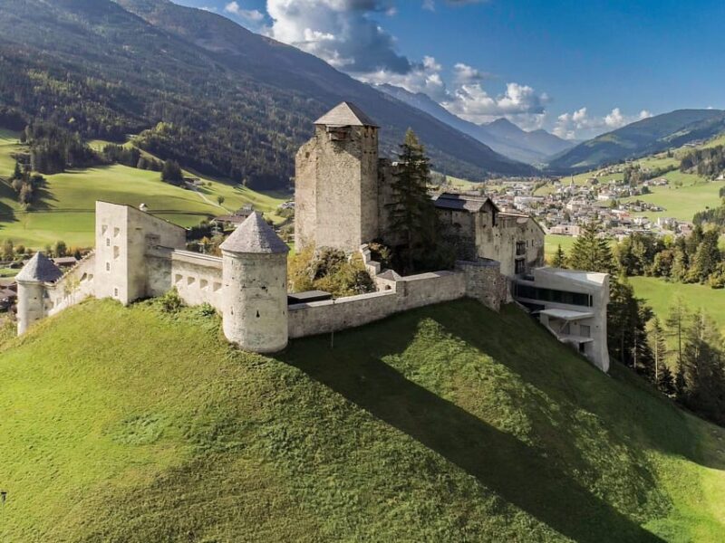 Experience Heinfels Castle: Guided Tour Through the Medieval Castle - Guided Experience