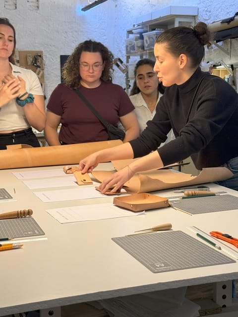 Experience in Leather Goods Workshop- Leather Accessory - Booking Information