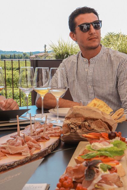 Experience in Valdobbiadene: Winery Tour & Wine Tasting - Key Points