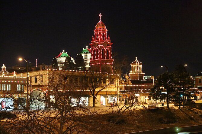 Experience Kansas City Private Christmas Stroll - Key Points