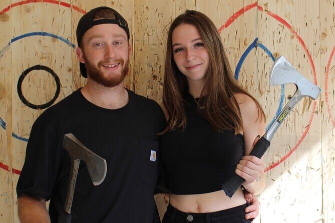 Experience Montréal Axe Throwing Adventure - A Closer Look at the Montréal Axe Throwing Experience